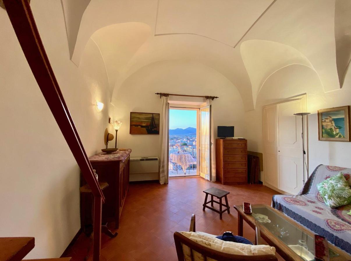 Holidaycasa Romano - Vacanza Nel Cuore Di Сперлонга Екстер'єр фото