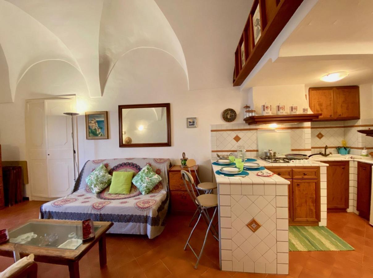Holidaycasa Romano - Vacanza Nel Cuore Di Сперлонга Екстер'єр фото