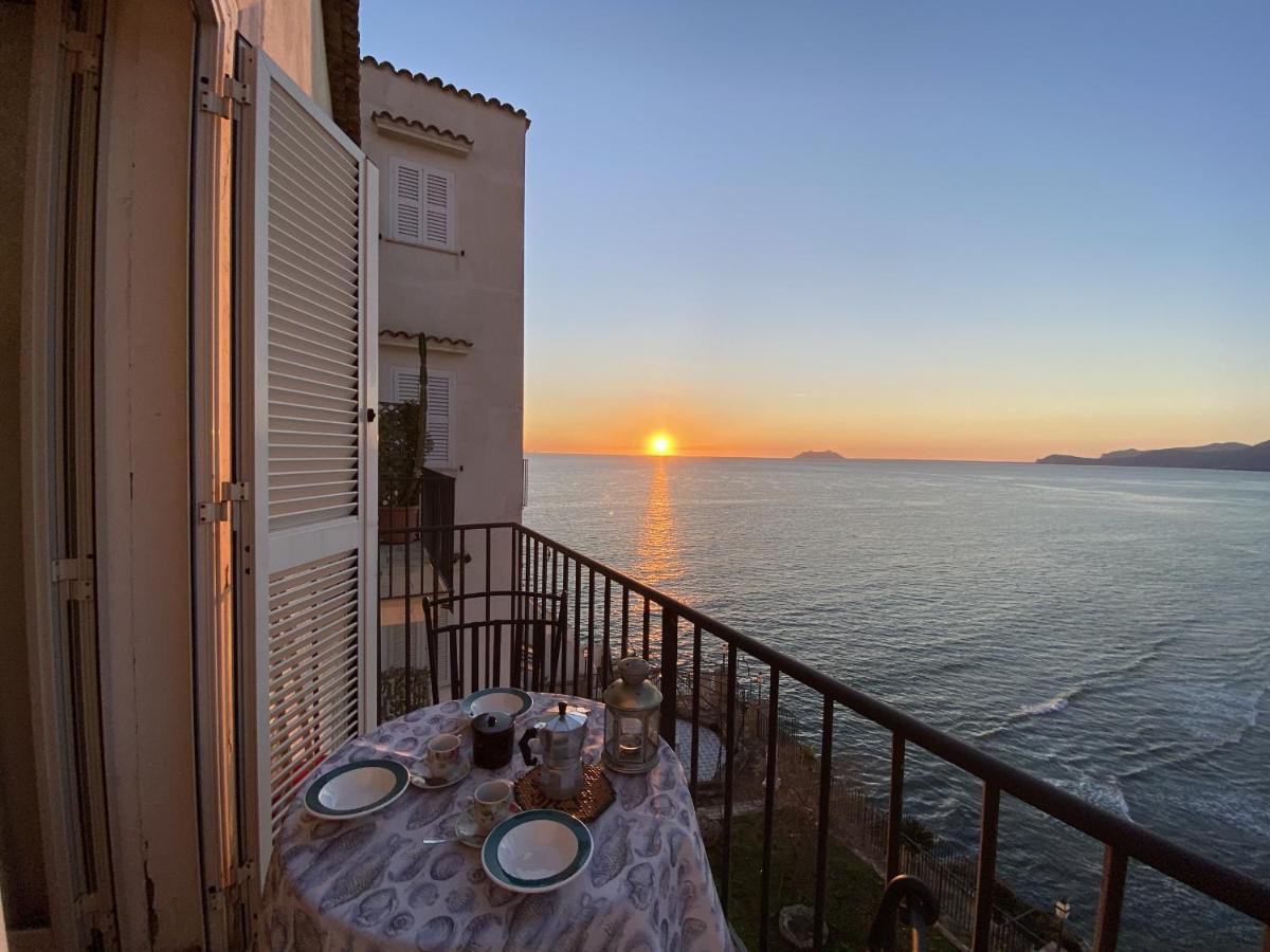 Holidaycasa Romano - Vacanza Nel Cuore Di Сперлонга Екстер'єр фото