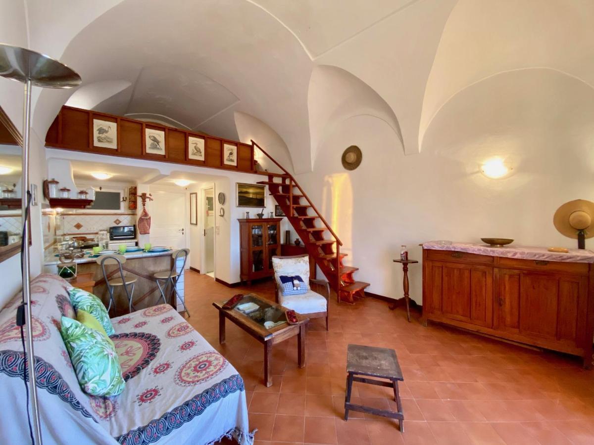 Holidaycasa Romano - Vacanza Nel Cuore Di Сперлонга Екстер'єр фото