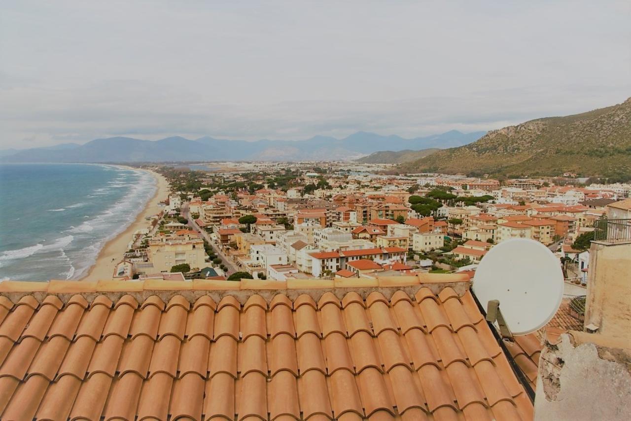 Holidaycasa Romano - Vacanza Nel Cuore Di Сперлонга Екстер'єр фото