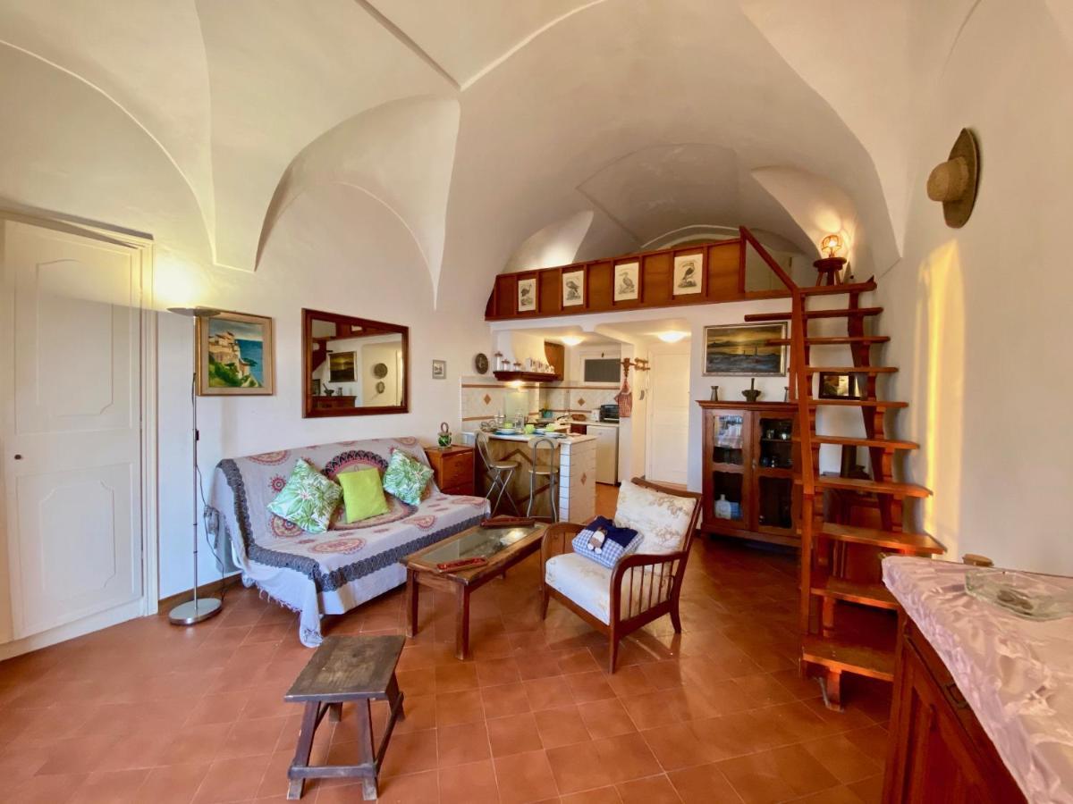 Holidaycasa Romano - Vacanza Nel Cuore Di Сперлонга Екстер'єр фото